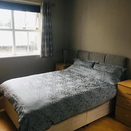 Walsh's 2 Apartment *
